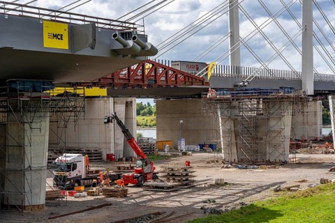 New construction of the second motorway bridge Neuenkamp of the A40, over the Rhine near Duisburg,