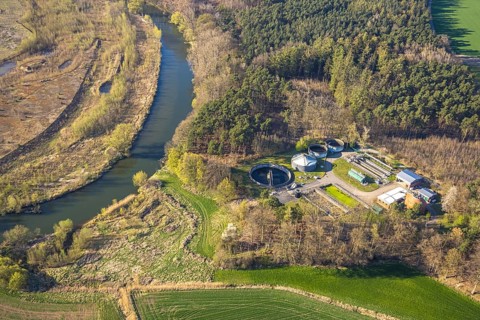 Aerial view, sewage treatment plant Olfen at the river Lippe, Olfen-Kirchspiel, Olfen, Münsterland,