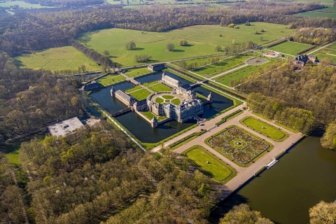 Aerial view, Nordkirchen Castle, baroque castle complex, moated castle, castle garden shapes and