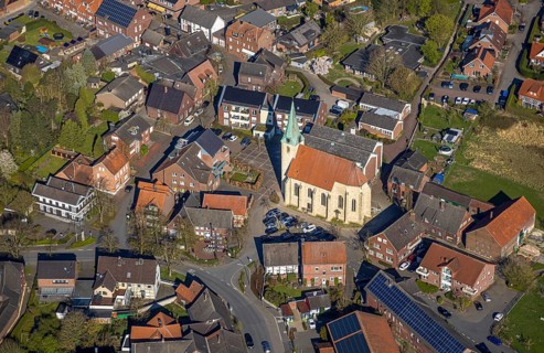 Aerial view, St. Pankratius Catholic Church in the town centre, Südkirchen, Nordkirchen,