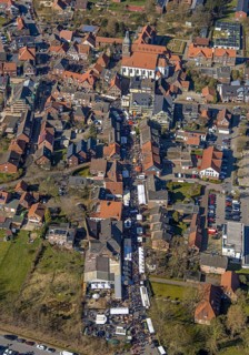 Aerial view, Holland market on the Schlossstraße in Nordkirchen, stalls and 10000 visitors,