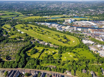 Aerial view, racecourse with golf course Golfclub Mülheim an der Ruhr Raffelberg, Südhafen,