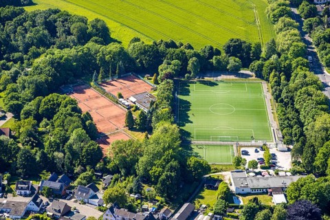 Aerial view, football stadium sports field Zeppelinstraße SV Raadt 1967 e.V., tennis courts of