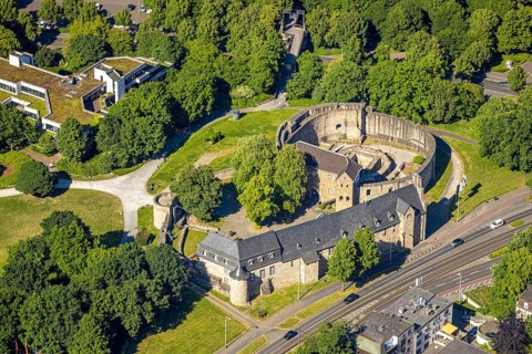 Aerial view, Broich Castle, historical sight, Broich - East, Mülheim an der Ruhr, Ruhr area, North