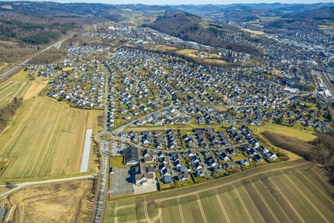 Aerial view, residential area local view Meschede-Nord at the motorway A46, below