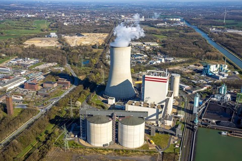 Aerial view, Trianel Kohlekraftwerk Lünen GmbH with smoking cooling tower, Lippholthausen, Lünen,