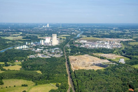 Aerial view, brownfield former STEAG power plant site Moltkestraße, Remondis Lippewerk, cooling
