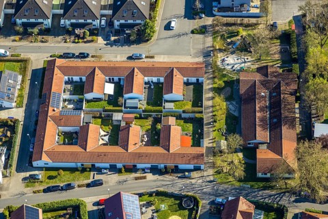 Aerial view, residential area rectangular housing estate with inner courtyard Sperlingsweg, DRK