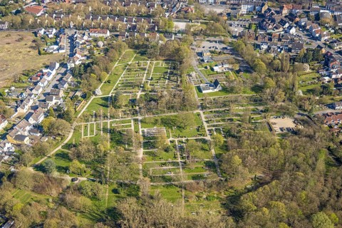 Aerial view, cemetery south cemetery, Lünen, Ruhr area, North Rhine-Westphalia, Germany, DE,