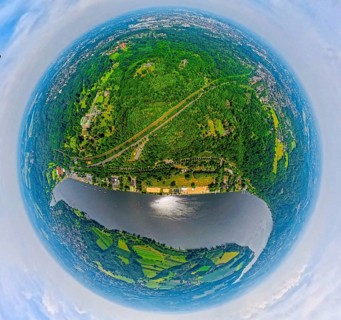 Aerial view, Lake Baldeney with Seaside Beach lido and city forest, Villa Hügel on the left, globe,