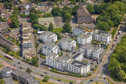 Aerial view, senior citizens' campus Protea Wohnen Am Schloss, roundabout Westring and