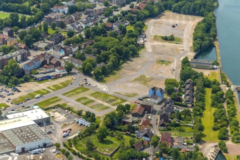 Aerial view, open space AltCrange, shaft 5 on the Cranger Kirmesplatz and concrete bunker with