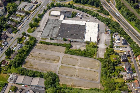 Aerial view, commercial area Toy FoodSystem GmbH company building Wasserstraße, Baukau-West, Herne,