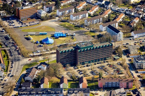 Aerial photo, Hagen police headquarters, Circus Verona tents on Otto-Ackermann-Platz, Altenhagen,