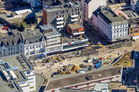Aerial view, WAZ Medienhaus am Robert-Brauner-Platz, Cafe Extrablatt and construction site,