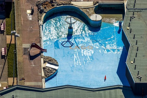 Aerial view, LAGO Die Therme, swimming pool outdoor pool and wellness centre, Börnig, Herne, Ruhr