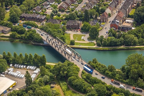 Aerial view, canal bridge Dorstener Straße federal road B226, Rhine-Herne-Canal, Unser Fritz,