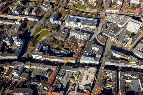Aerial view, city centre with Rathaus Galerie, pedestrian zone Rathauspassage, medium-sized town,