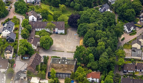 Aerial view, Bredenscheid primary school with schoolyard, Hattingen, Ruhr area, North