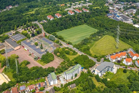 Aerial view, Gymnasium Holthausen Lindstockstraße with solar panels, open space and green area next
