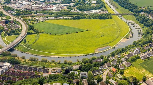 Aerial view, Ruhrbogen mit Leinpfad und Ruhraue Im Klyffer Feld, Ruhrbrücke Bochumer Straße and