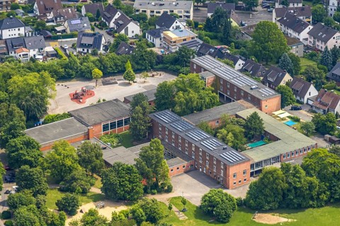 Aerial photo, Community primary school GGS Oberwinzerfeld, roof with solar panels, AWO day care