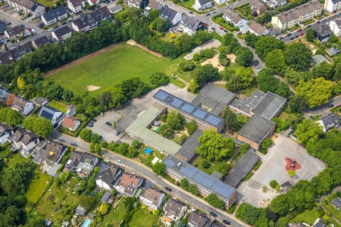 Aerial photo, Community primary school GGS Oberwinzerfeld, roof with solar panels, AWO day care
