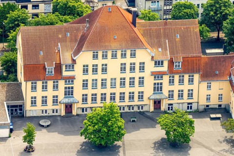 Aerial view, Waldstraße grammar school with schoolyard, Hattingen, Ruhr area, North