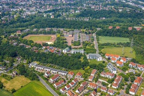 Aerial view, sports centre Holthausen and grammar school Holthausen Lindstockstraße with solar