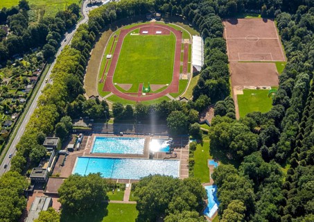 Aerial view, Gladbeck open-air swimming pool and Gladbeck stadium - Vestische Kampfbahn, Butendorf,