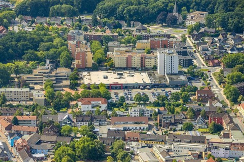 Aerial view, town hall centre and car parks, Bürgeramt Terrassenhaus with Höveler Markt, high-rise