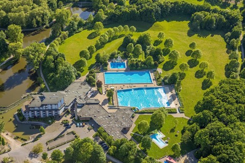 Aerial view, Selbachpark outdoor pool at Hotel Selbachpark, Pelkum district, Hamm, Ruhr area, North