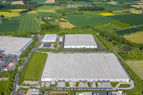 Aerial view, Hellweg Logistik and Delta Stahl in the Oberster Kamp industrial estate on the A2