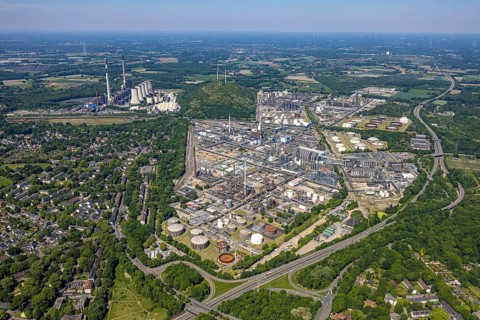 Aerial view, Scholven power plant and new combined cycle gas and steam turbine power plant, Ruhr Öl