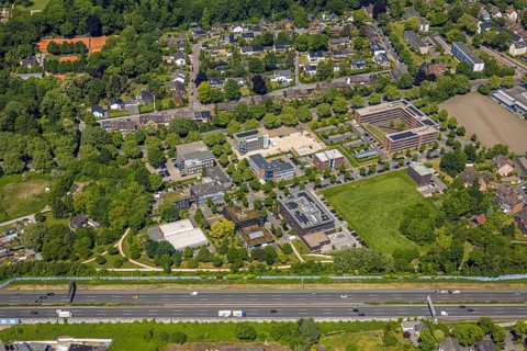 Aerial view, Schloss Berge office park with Gelsenkirchen tax office, Ludwig-Erhard-Straße