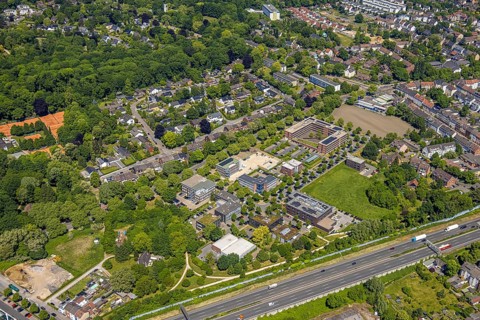 Aerial view, Schloss Berge office park with Gelsenkirchen tax office, Ludwig-Erhard-Straße