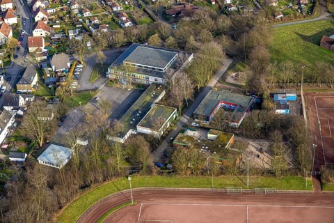 Aerial view, Hauptschule an der Mehringstraße and Kurt Schumacher Haus, municipal day care centre