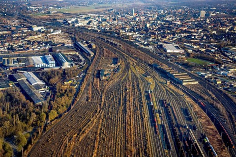Aerial view, Hamm marshalling yard, sidings, Westfälische Drahtindustrie AG site on the left, view