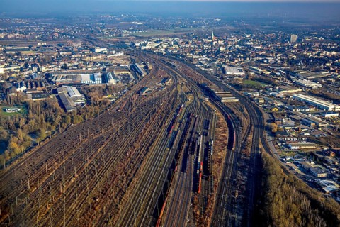Aerial view, Hamm marshalling yard, sidings, Westfälische Drahtindustrie AG site on the left, view