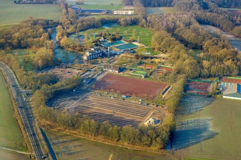 Aerial view, Selbachpark, sports field football stadium 1. FC Pelkum e.V. and tennis courts,