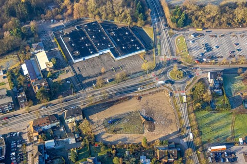 Aerial view, Münsterstraße Bundesstraße B63 at the Sachsenring roundabout, former Praktiker DIY