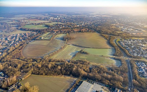 Aerial view, meadow area north of Sachsenring to Vogelsang, roundabout, district of Heessen, Hamm,