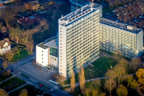 ATTENTION Photos with partial blurring created by tilt technique on the lens side, aerial view,