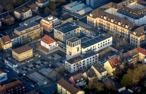 ATTENTION Photos with partial blurring created by tilt technique on the lens side, aerial view,