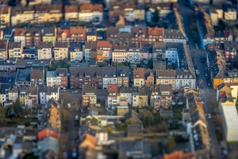 ATTENTION Photos with partial blurring created by tilt technique on the lens side, aerial view,