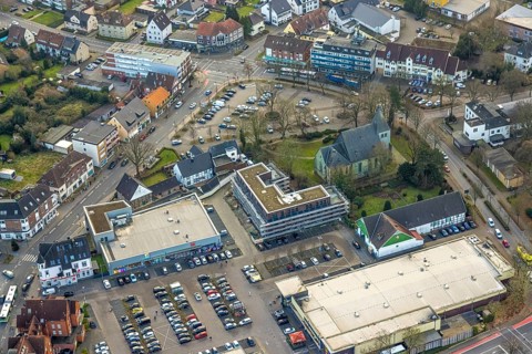 Aerial view, Protestant St. Victor's Church, construction site with new building and car park