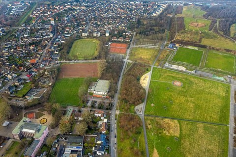 Aerial view, Lippepark, Glück-Auf-Stadion sports ground and tennis courts Tennisclub Herringen 1956