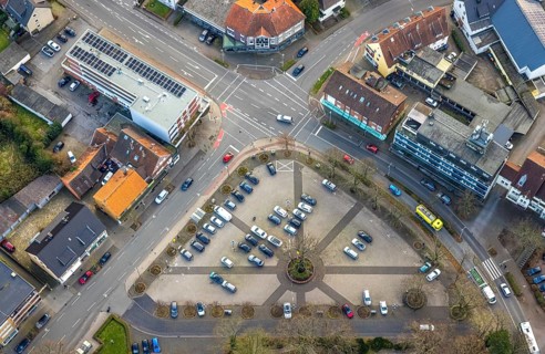 Aerial view, Protestant St. Victor's Church, construction site with new building and car park