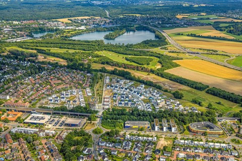Aerial view, Duisburg-Süd, residential area Angerbogen, Am Alten Angerbach, semi-circular new