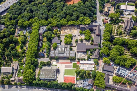 Aerial view, Gottfried-Wilhelm-Leibniz-Gesamtschule public school, construction sites, Alt-Hamborn,
